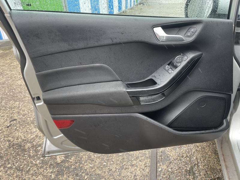 Ford Fiesta 1.0 EcoBoost 100 Cool &amp; Connect