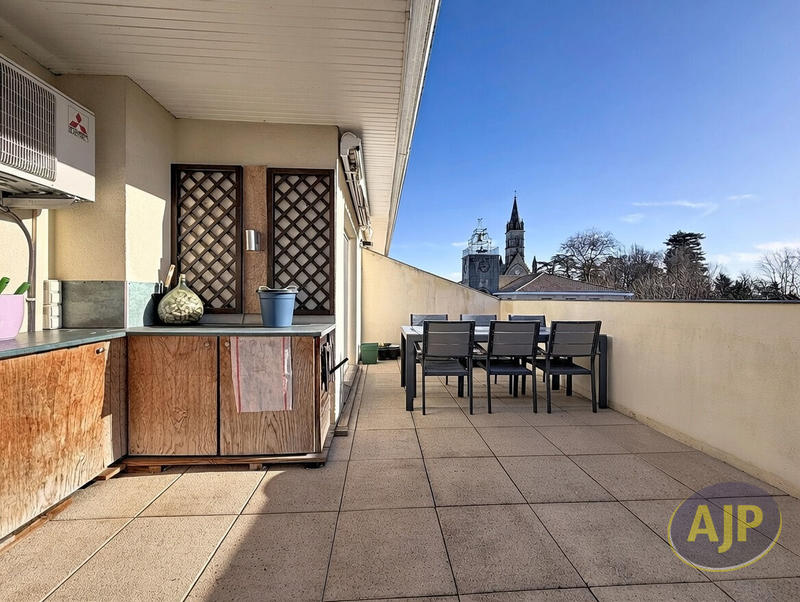 Appartement - 61 m² - 3 pièces