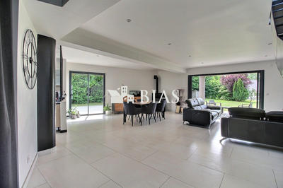 Maison contemporaine - 200 m² - 7 pièces