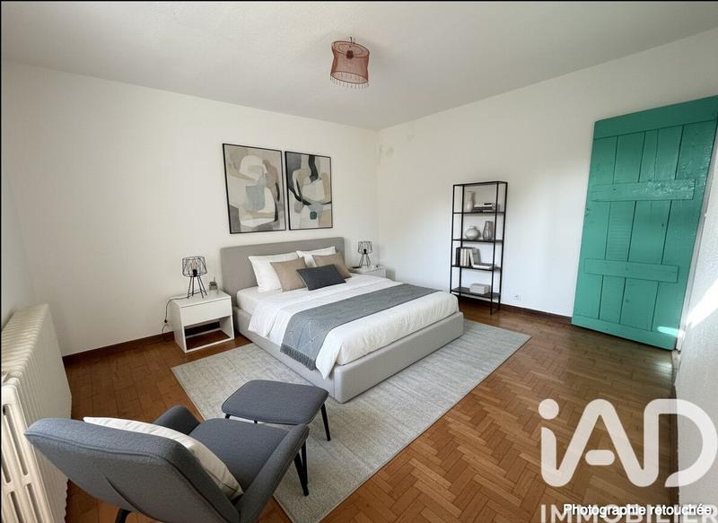 Maison - 90 m² - 8 pièces