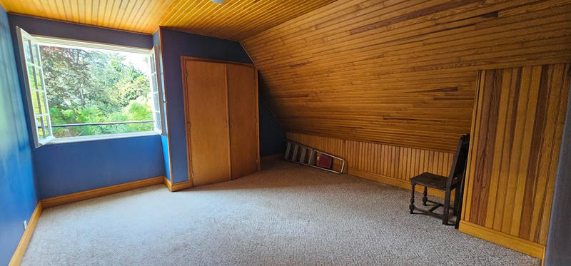 Maison - 168 m² - 8 pièces