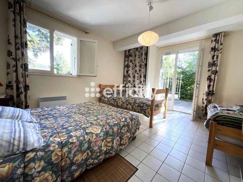 Villa - 174 m² - 8 pièces