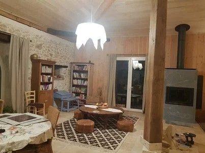 Maison - 283 m² - 9 pièces