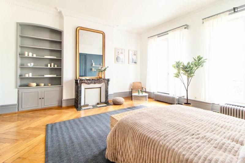 Chambre - 12 m² - 6 pièces