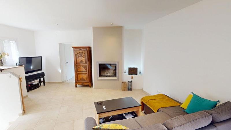 Maison - 180 m² - 8 pièces