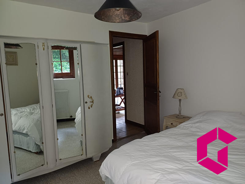 Maison - 200 m² - 11 pièces