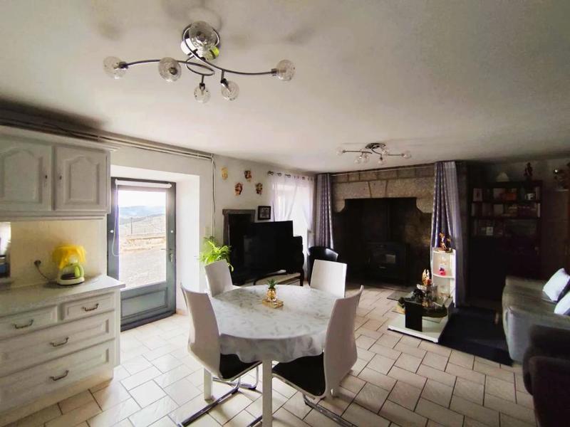 Maison en pierre - 124 m² - 6 pièces