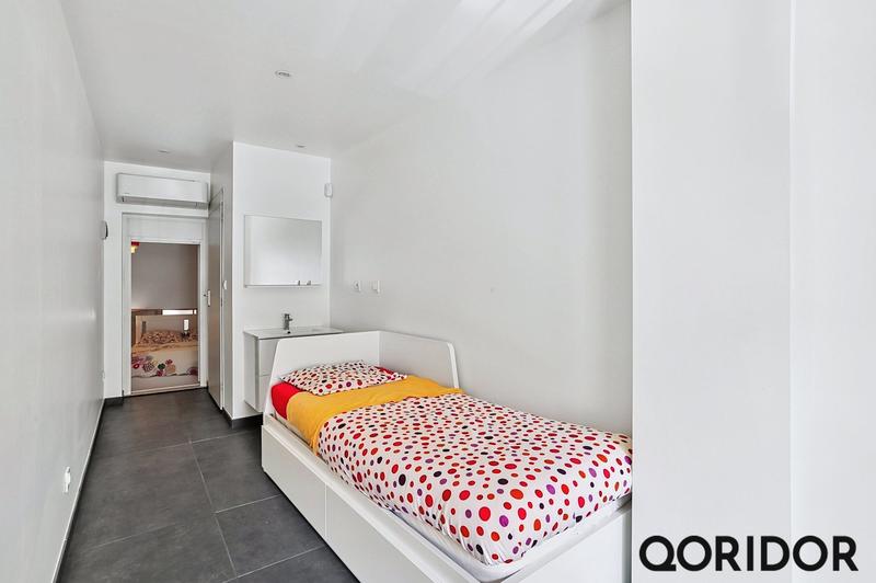 Maison - 285 m² - 10 pièces