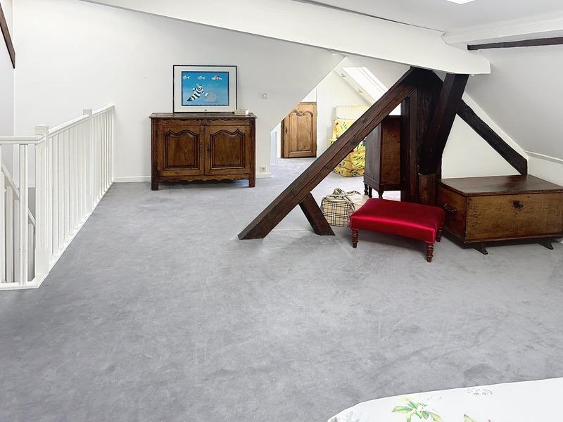 Appartement ancien - 153 m² - 5 pièces