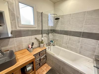 Maison de village - 80 m² - 4 pièces