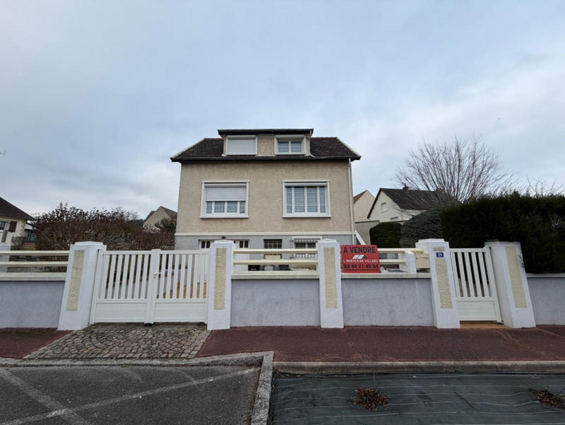 Maison - 92 m² - 6 pièces