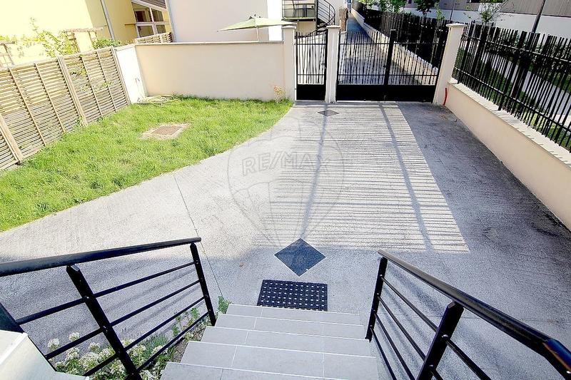 Immeuble - 169 m² - 11 pièces