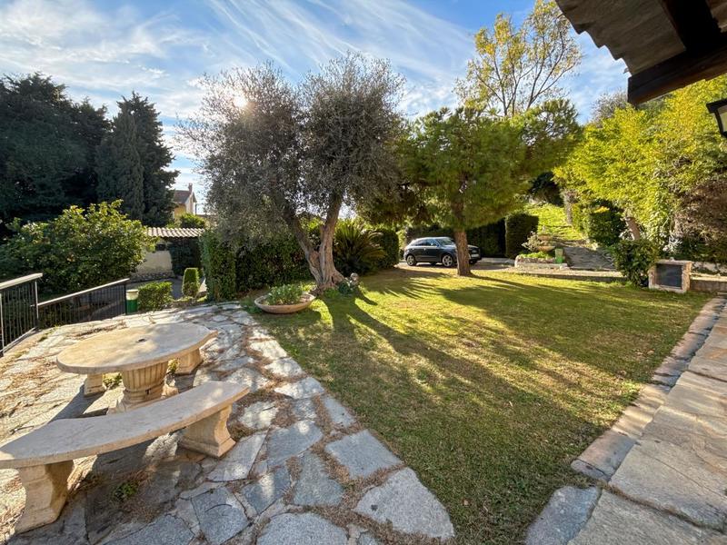 Villa - 160 m² - 5 pièces