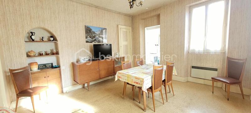 Maison ancienne - 243 m² - 15 pièces