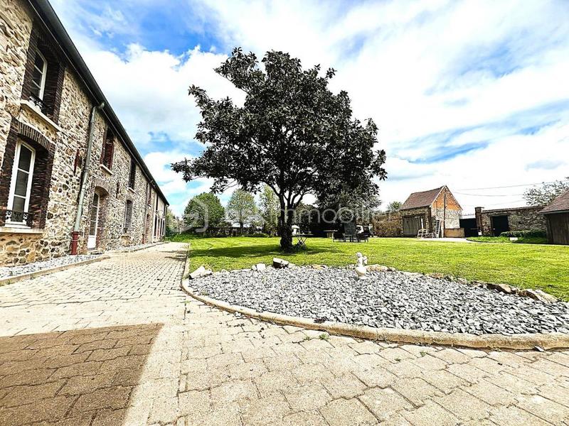 Corps de ferme - 400 m² - 15 pièces