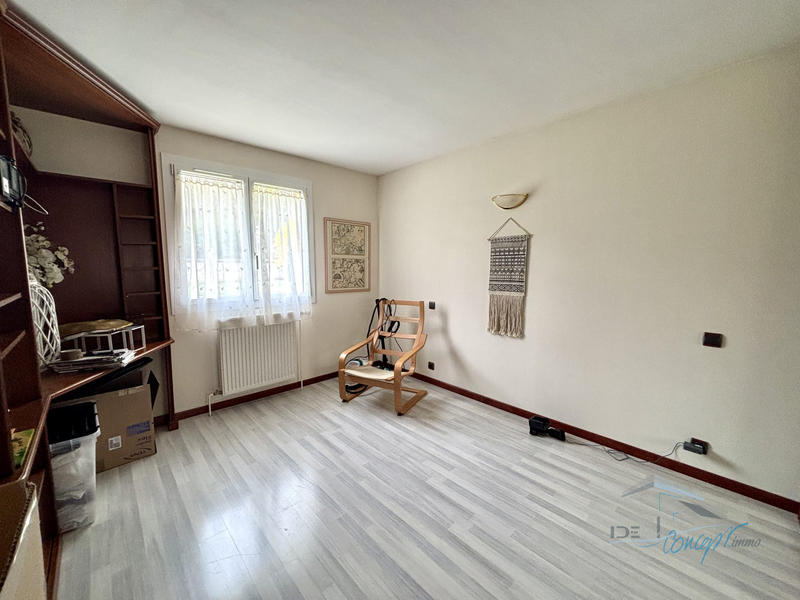 Maison - 252 m² - 8 pièces