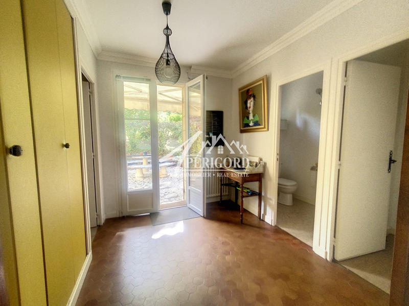 Maison traditionnelle - 190 m² - 9 pièces