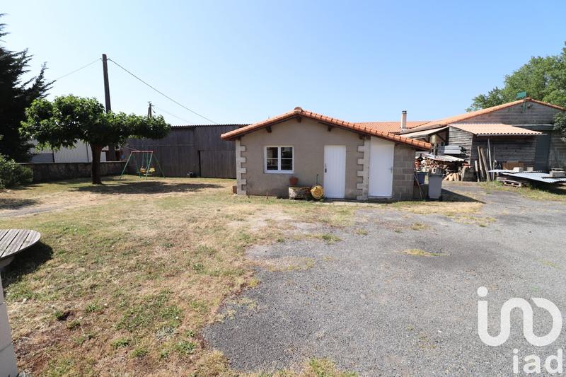 Maison - 238 m² - 7 pièces