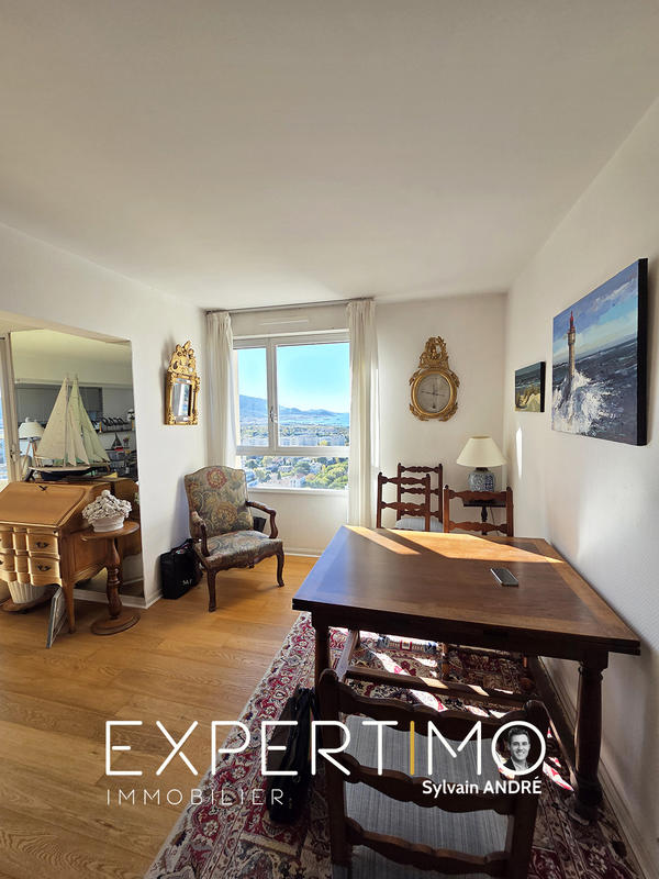 Appartement - 92 m² - 4 pièces