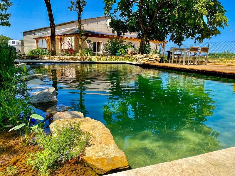 Haras - 400 m² - 7 pièces