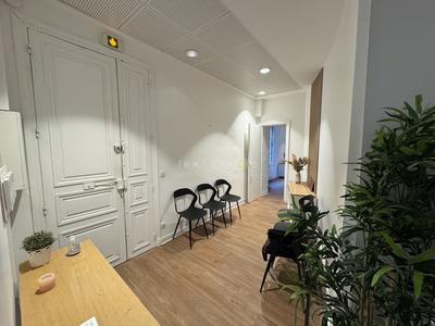 Bureau - 90 m² - 5 pièces