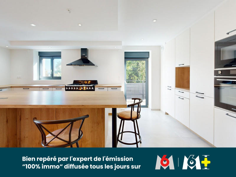 Maison - 239 m² - 6 pièces