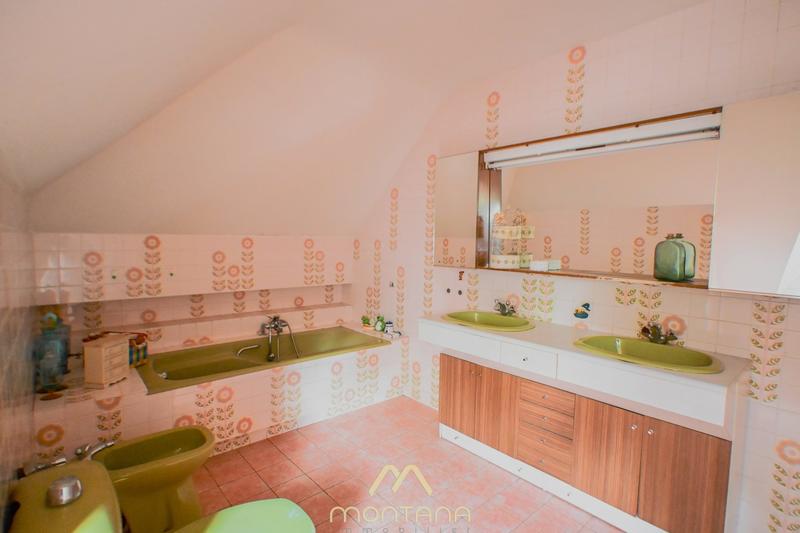 Maison - 450 m² - 10 pièces