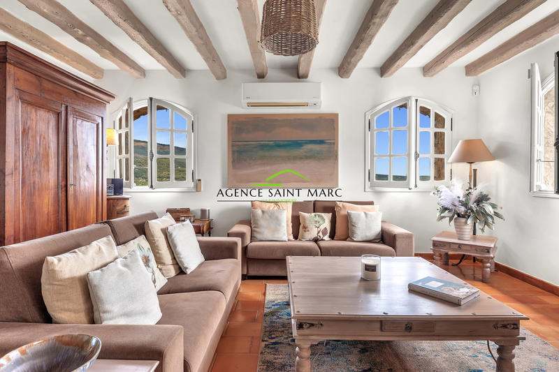 Propriété - 296 m² - 8 pièces