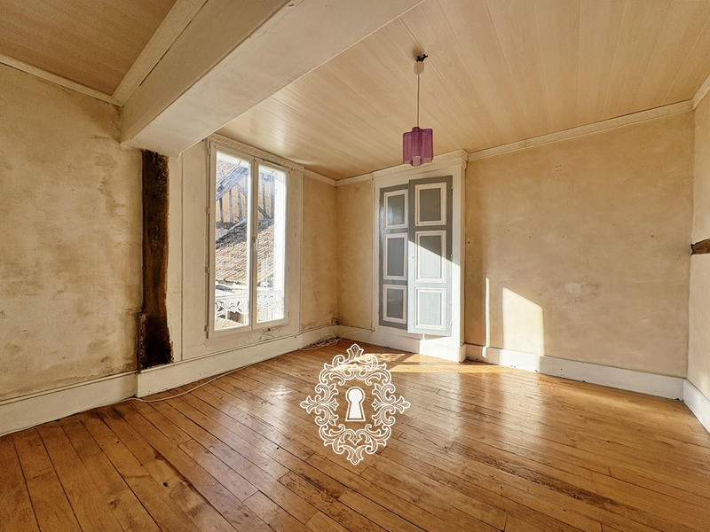 Maison - 173 m² - 7 pièces