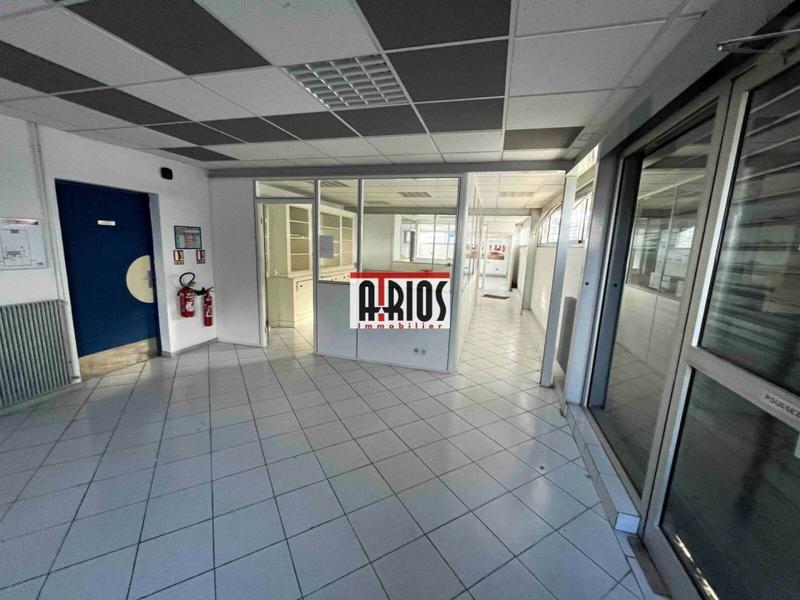 Local d'activité / Entrepôt - 1 915 m²