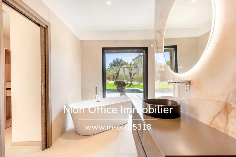 Maison - 291 m² - 8 pièces