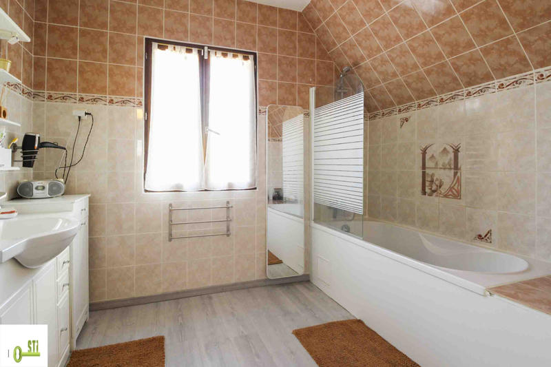 Maison - 160 m² - 6 pièces