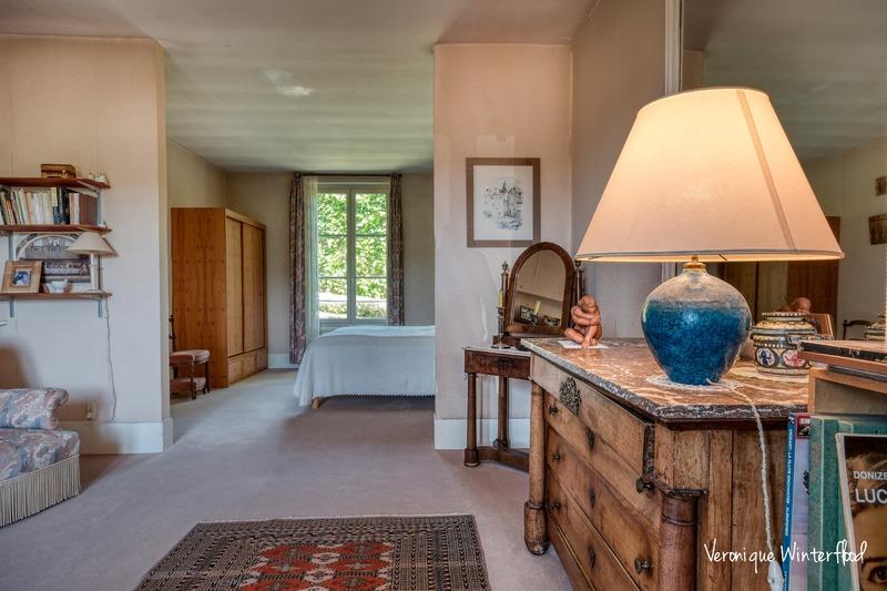 Demeure - 231 m² - 8 pièces