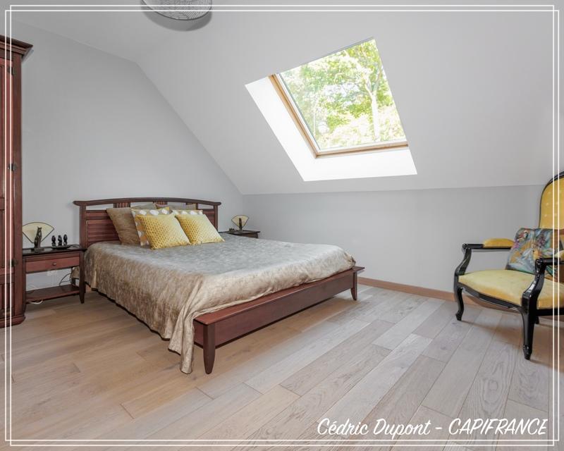 Maison - 285 m² - 8 pièces