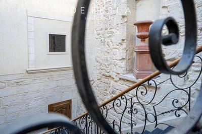 Appartement - 837 m² - 22 pièces