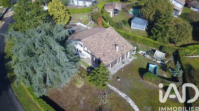 Maison - 190 m² - 8 pièces