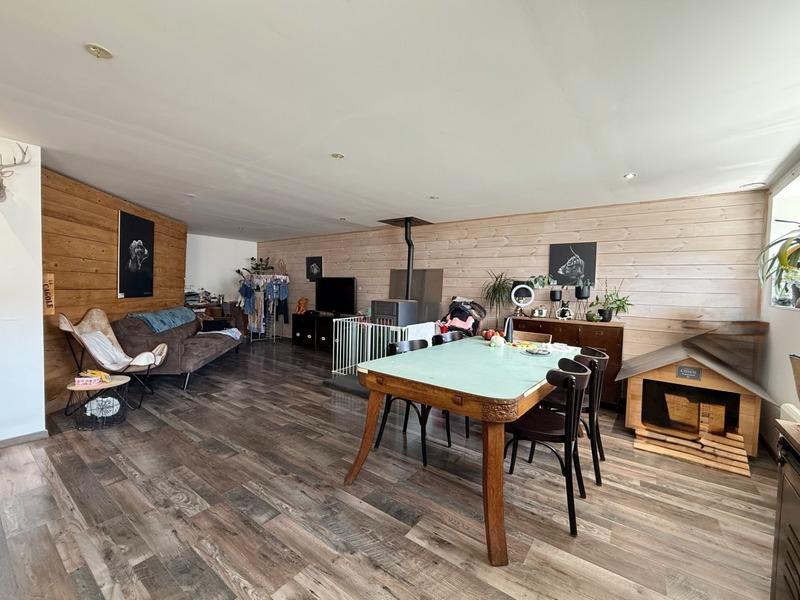 Maison - 350 m² - 10 pièces