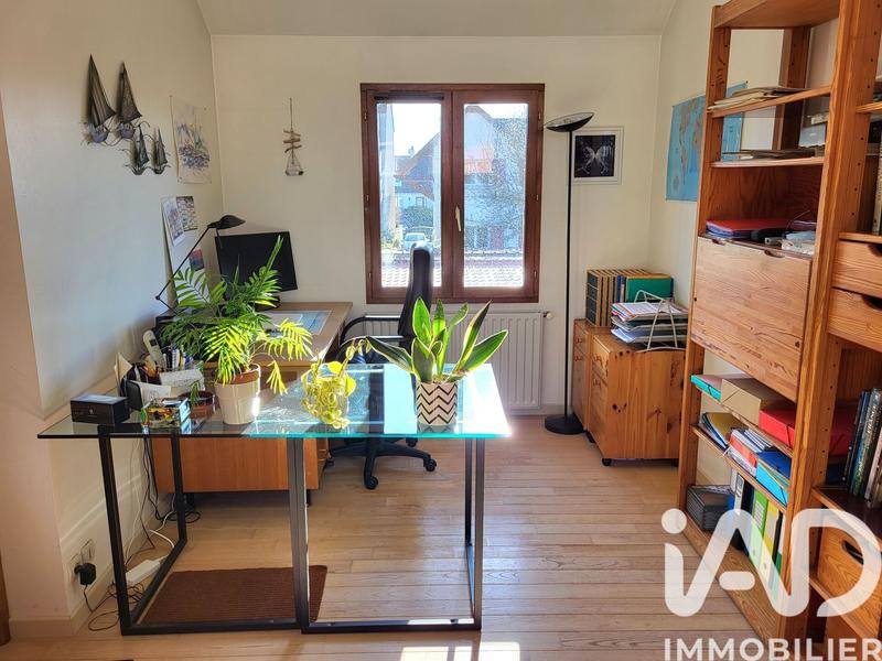 Maison - 180 m² - 8 pièces