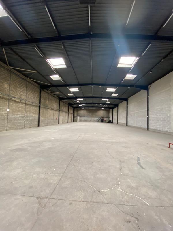 Local d'activités - 1 410 m²