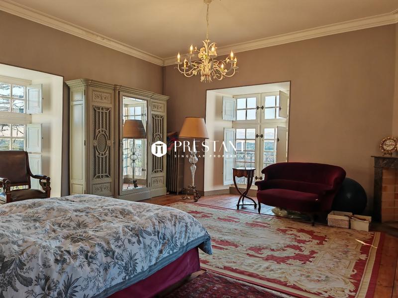 Château - 514 m² - 11 pièces