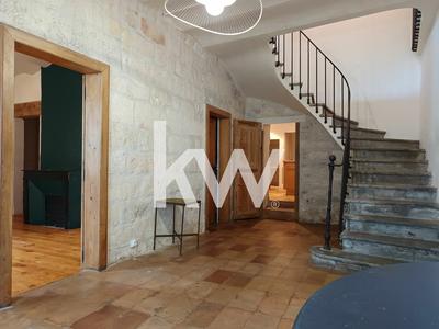 Maison - 196 m² - 8 pièces