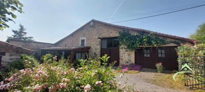 Maison ancienne - 178 m² - 8 pièces