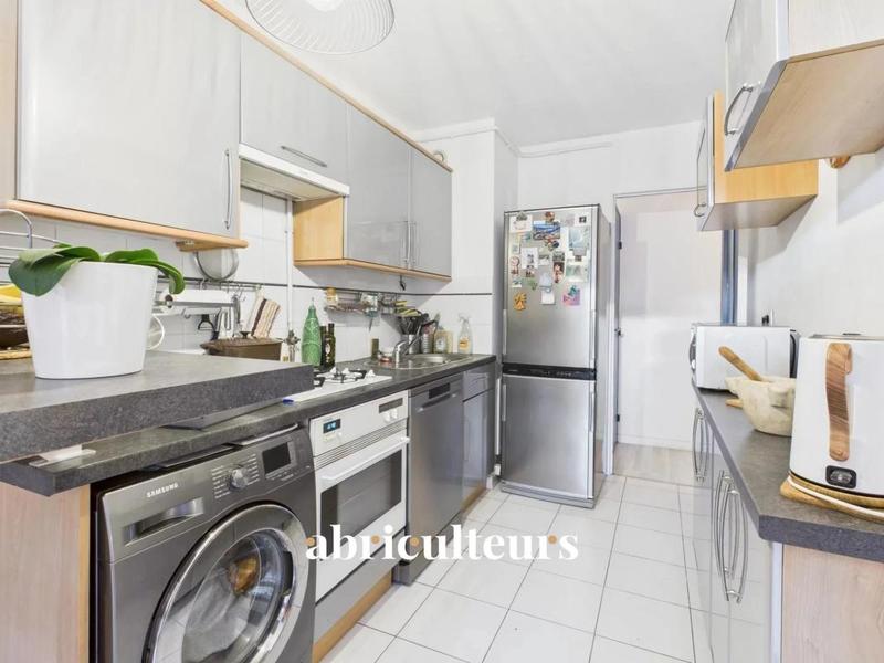 Appartement ancien - 73 m² - 3 pièces