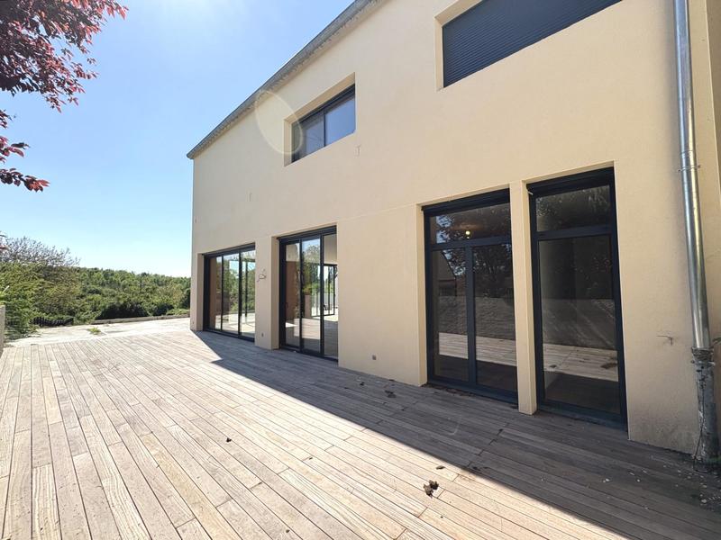 Loft - 126 m² - 3 pièces