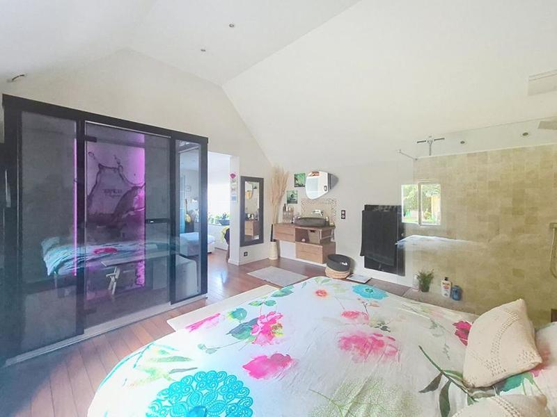 Maison - 182 m² - 8 pièces