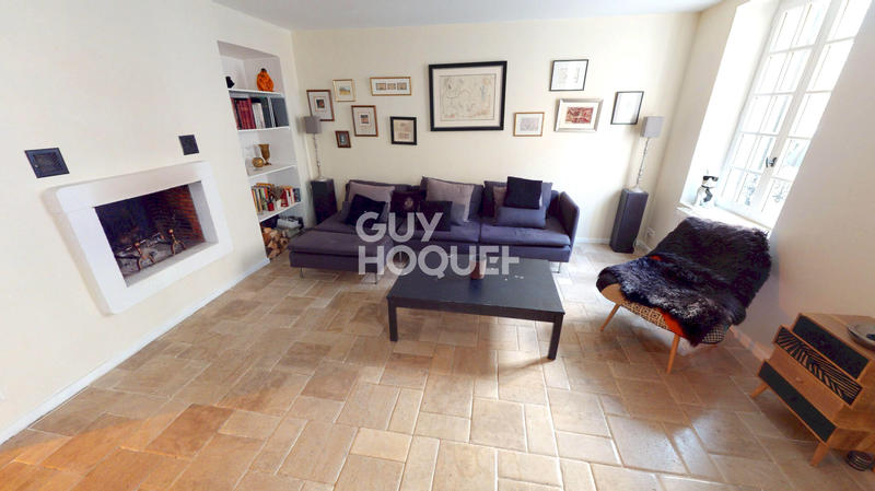 Maison - 417 m² - 15 pièces