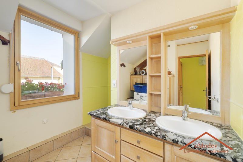 Maison - 200 m² - 5 pièces