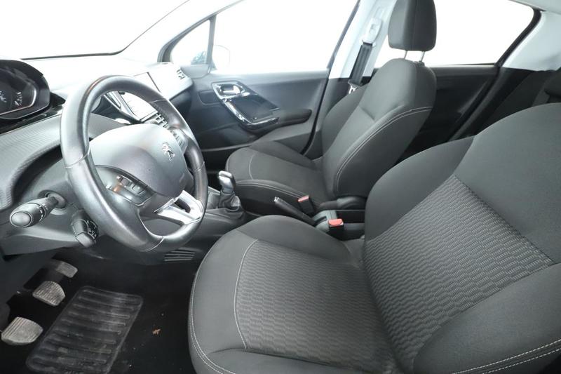 Peugeot 208 1.6 Blue-HDi Style 5p 75 ch