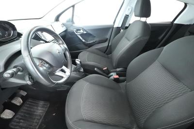 Peugeot 208 1.6 Blue-HDi Style 5p 75 ch
