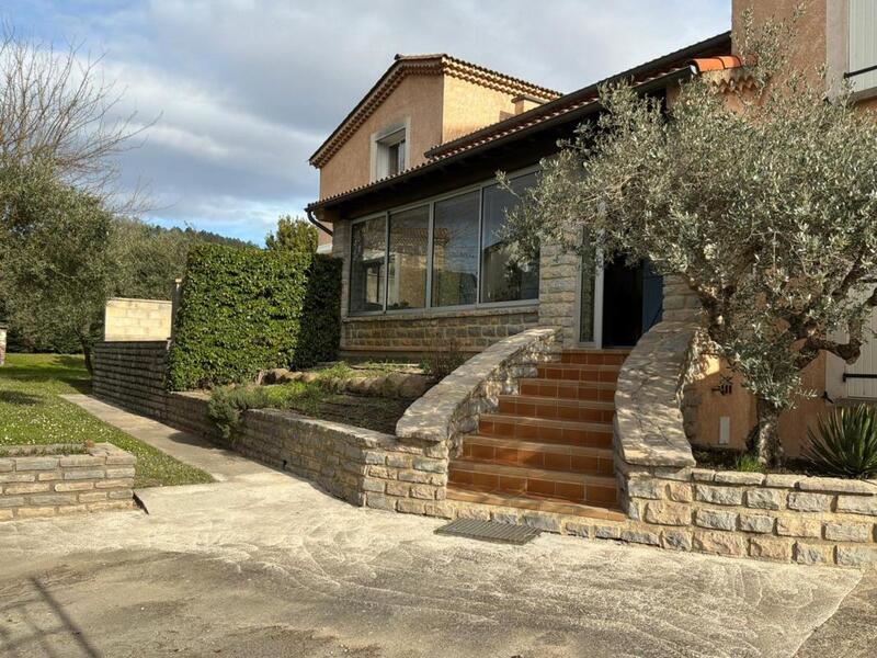 Villa - 186 m² - 7 pièces